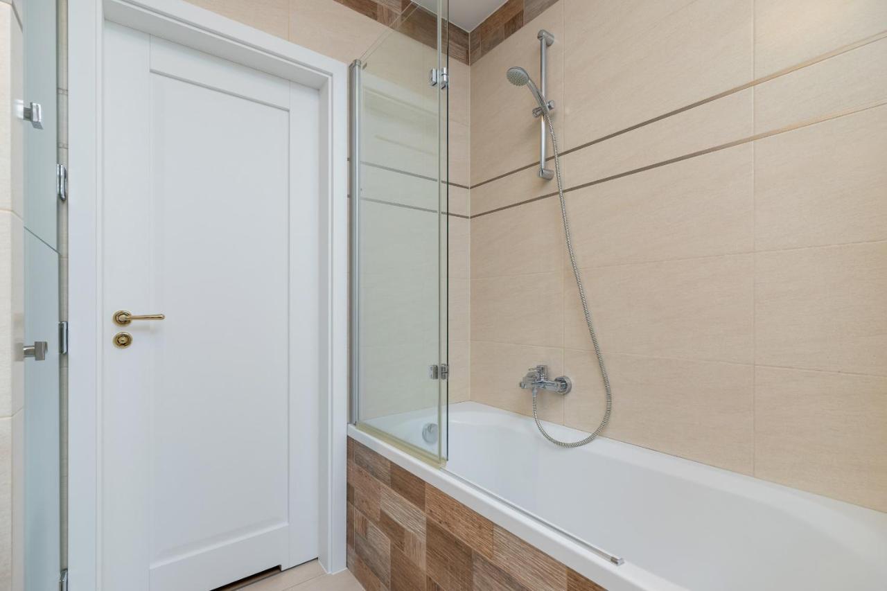Politechnika Krakowska Apartment By Renters Prestige Zewnętrze zdjęcie